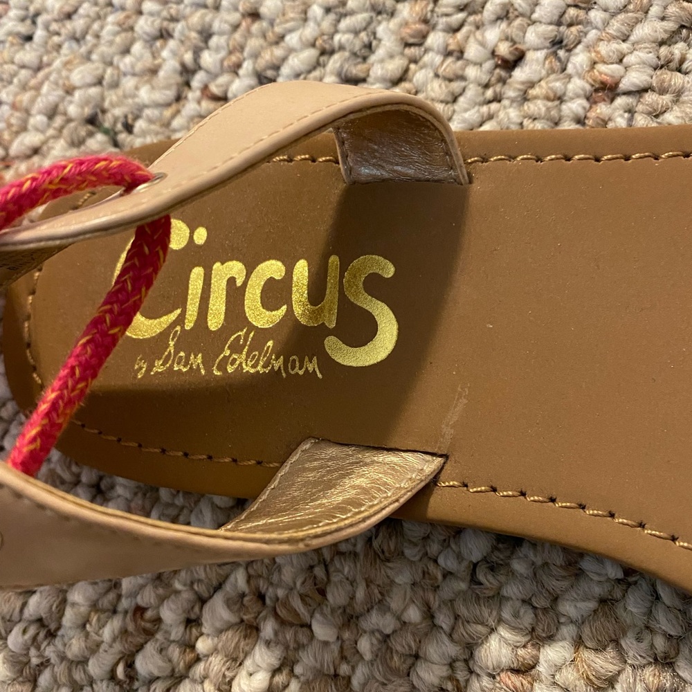Circus by Sam Edelman Open toe sandal gold heart - Picture 5 of 7